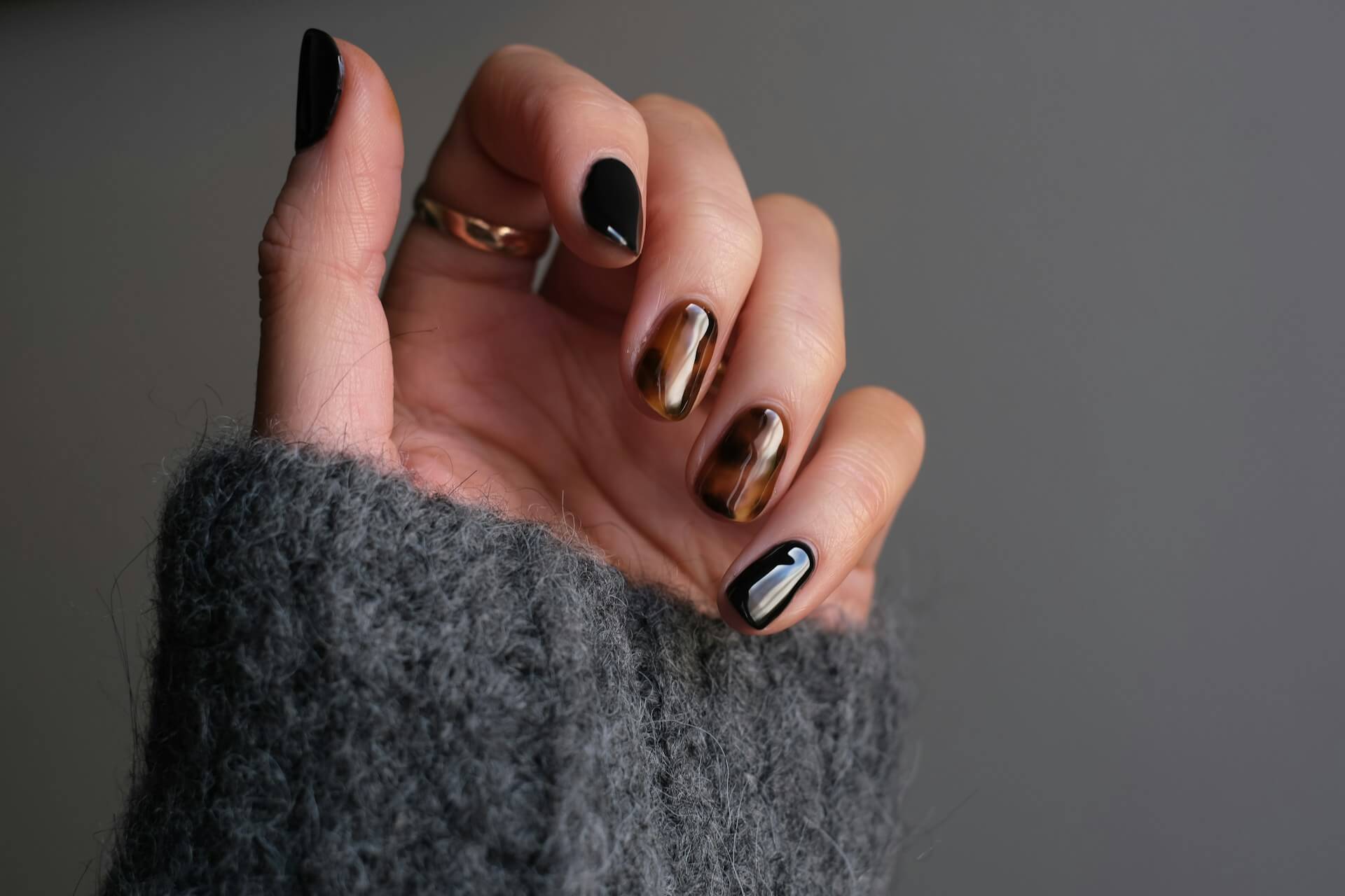 nail manicure in Tokyo, Japan